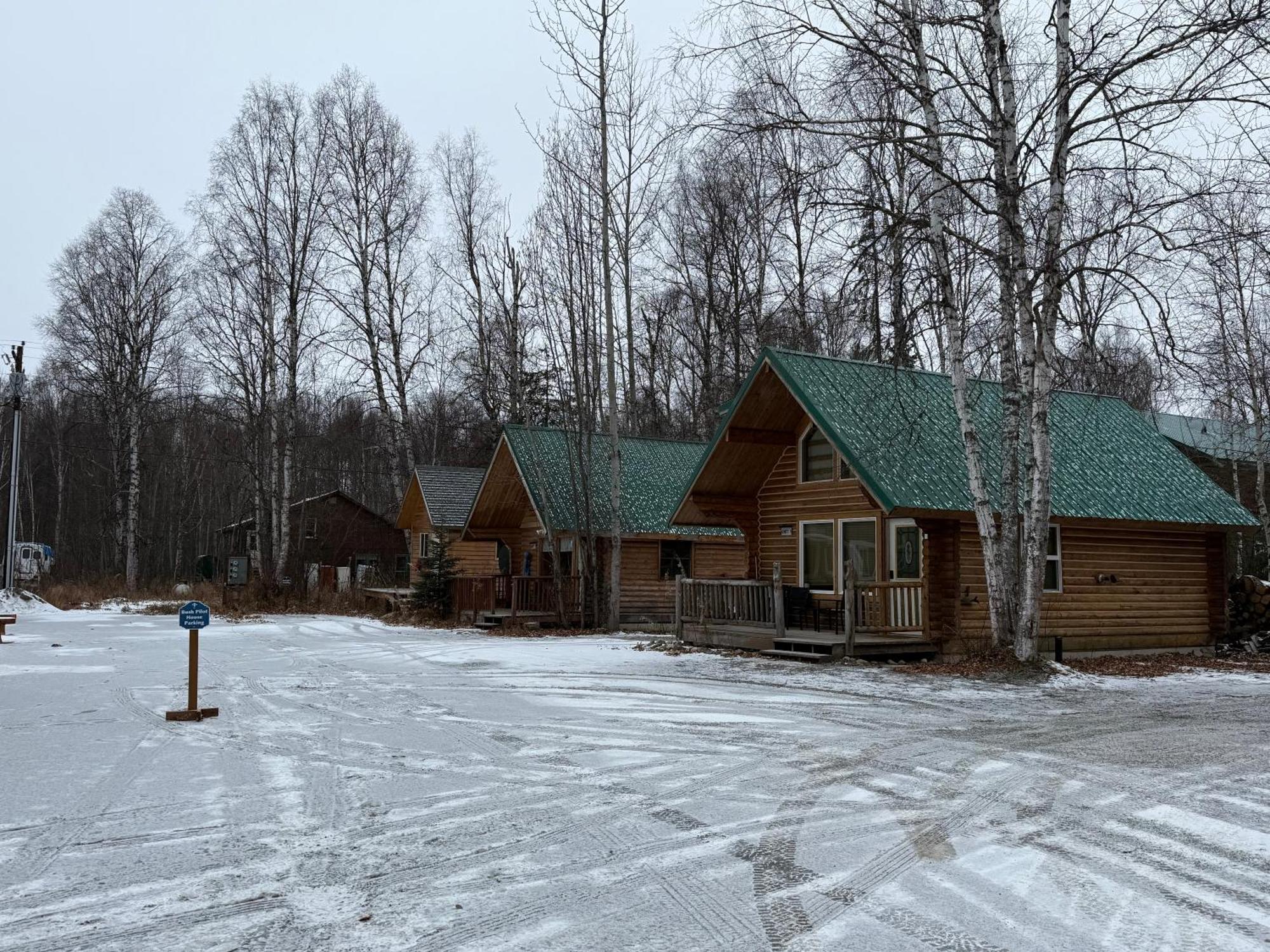 Talkeetna Log Cabin With Hot Tub Unit 1 Exterior foto